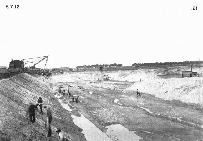 Historischer Bau des Datteln-Hamm-Kanals