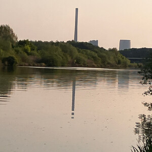 Blick auf Kraftwerk Bergkamen aus Richtung Werne mit Kanal im Vordergrund